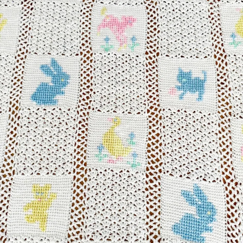 [Vintage] Handmade White Crochet Baby Crib Blanket Animals Rabbit Elephant Ducks